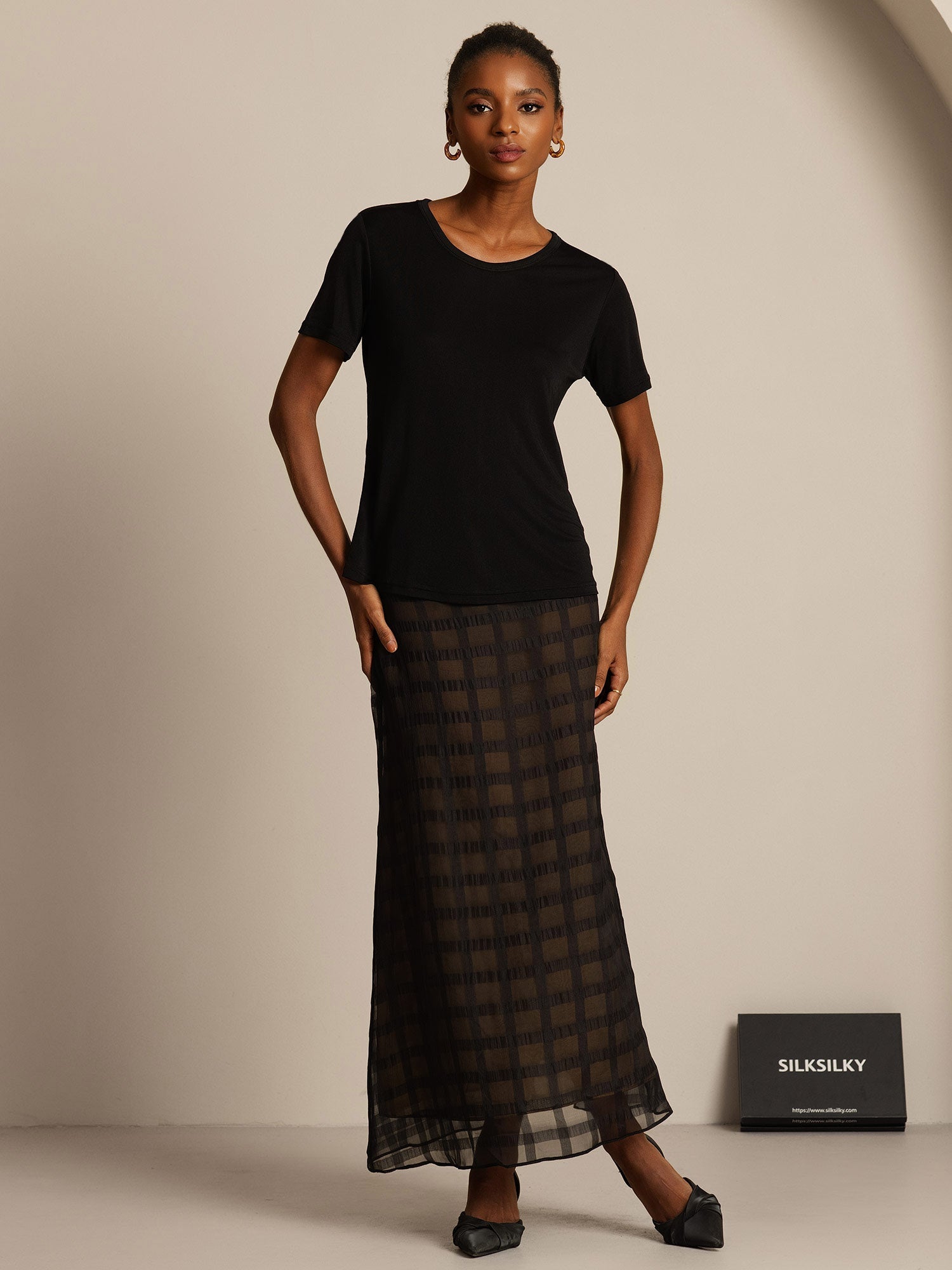 Women's Pure Silk Short Sleeve Round Neck T-Shirt