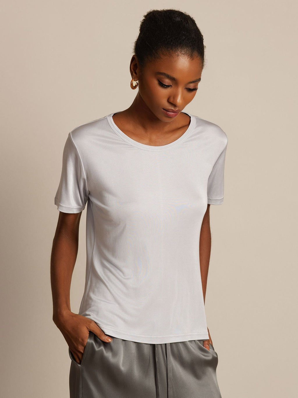 Women's Pure Silk Short Sleeve Round Neck T-Shirt