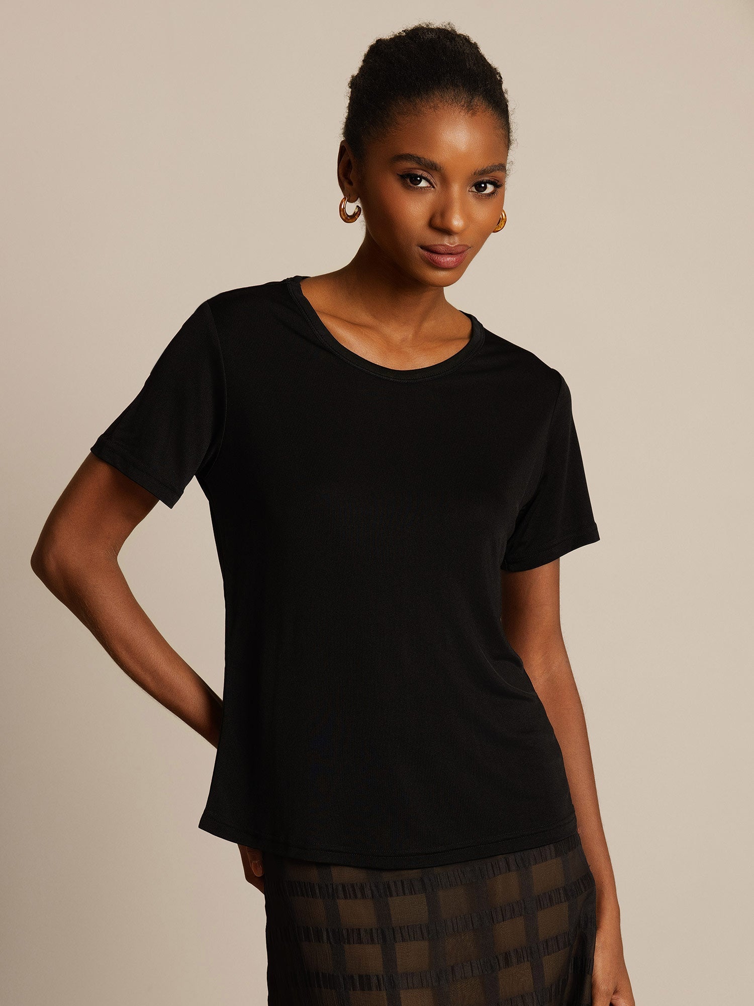 Women's Pure Silk Short Sleeve Round Neck T-Shirt