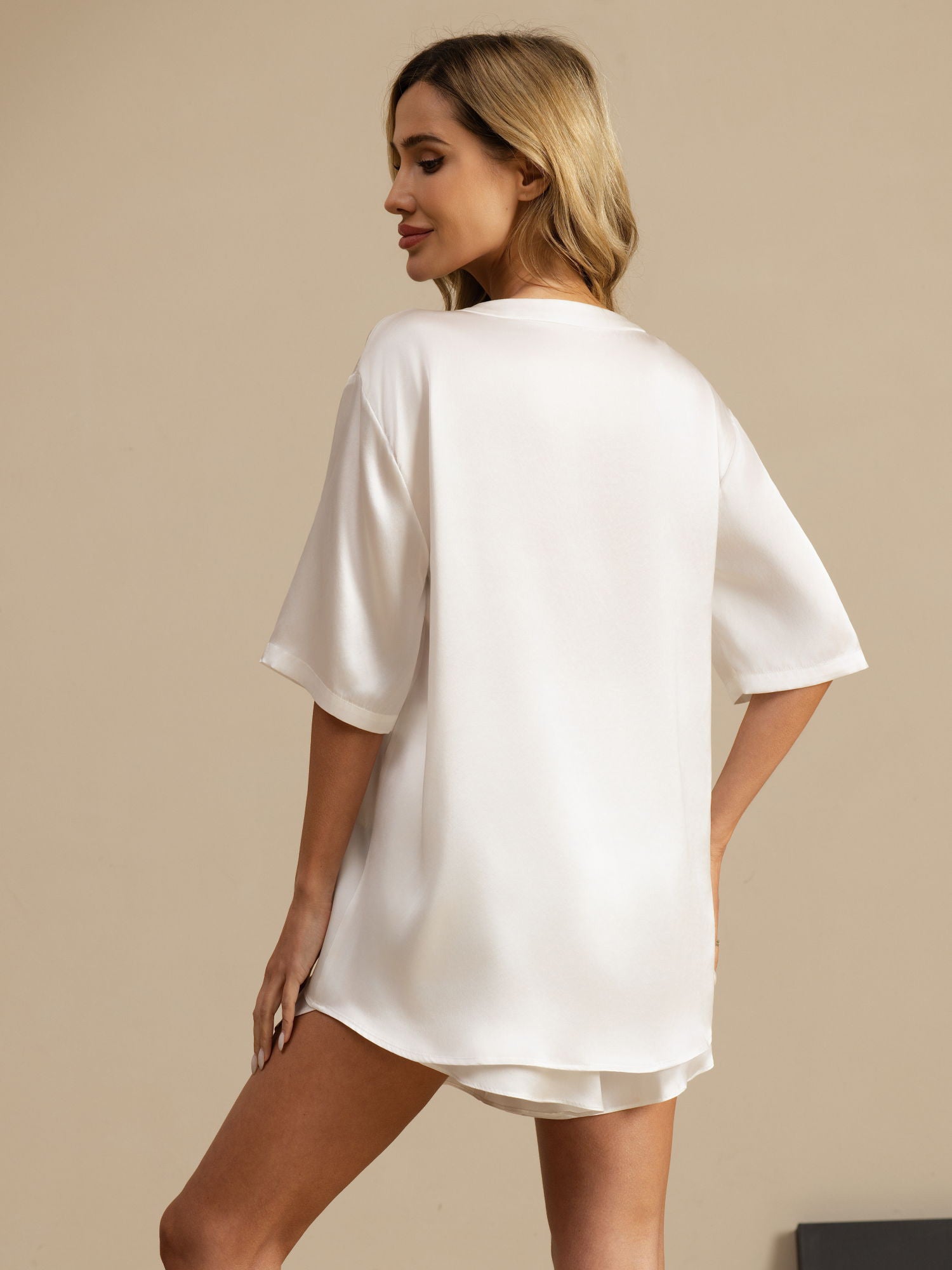 100% Mulberry Silk Short Sleeve Round Neck Women's Pajamas Set