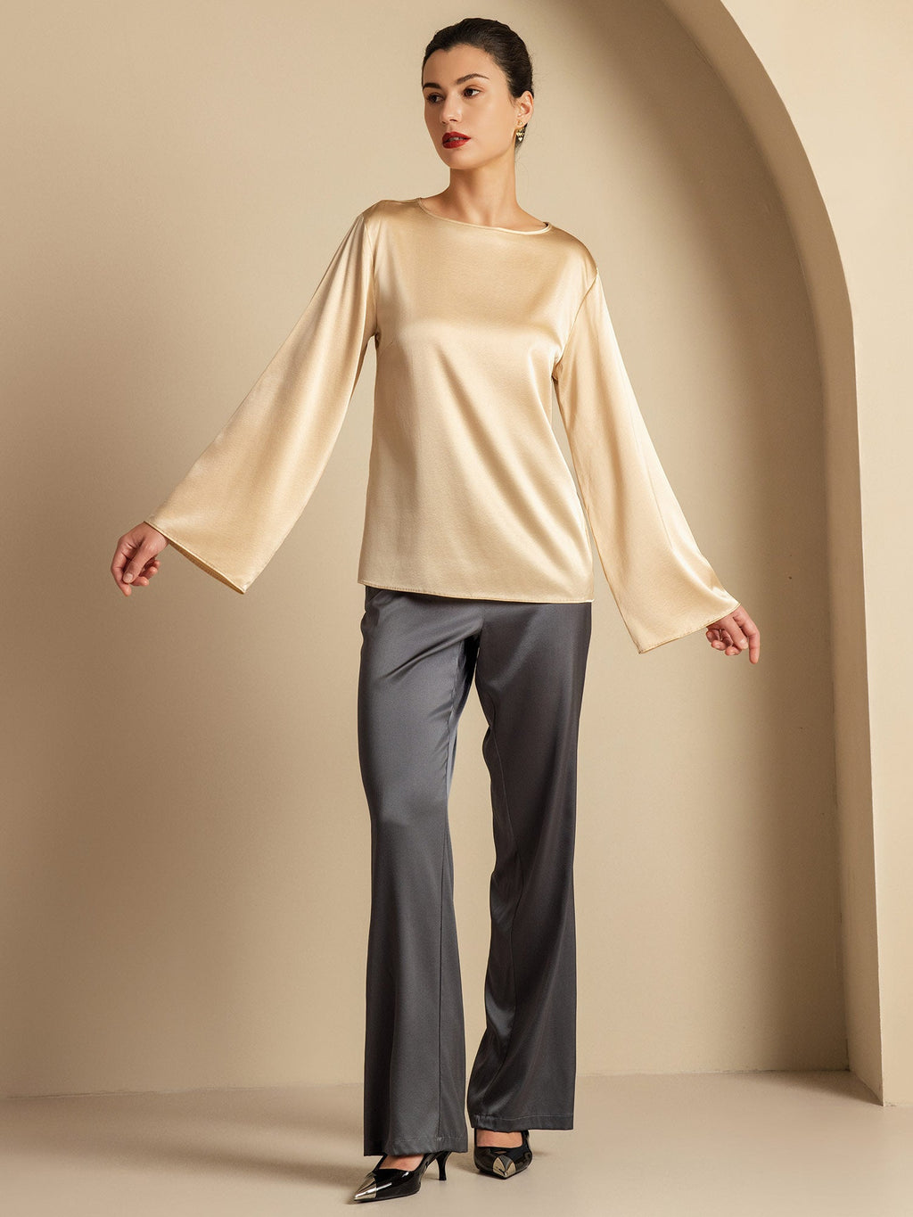 19Momme Silk Bell Sleeve Boat Neck Women's Top