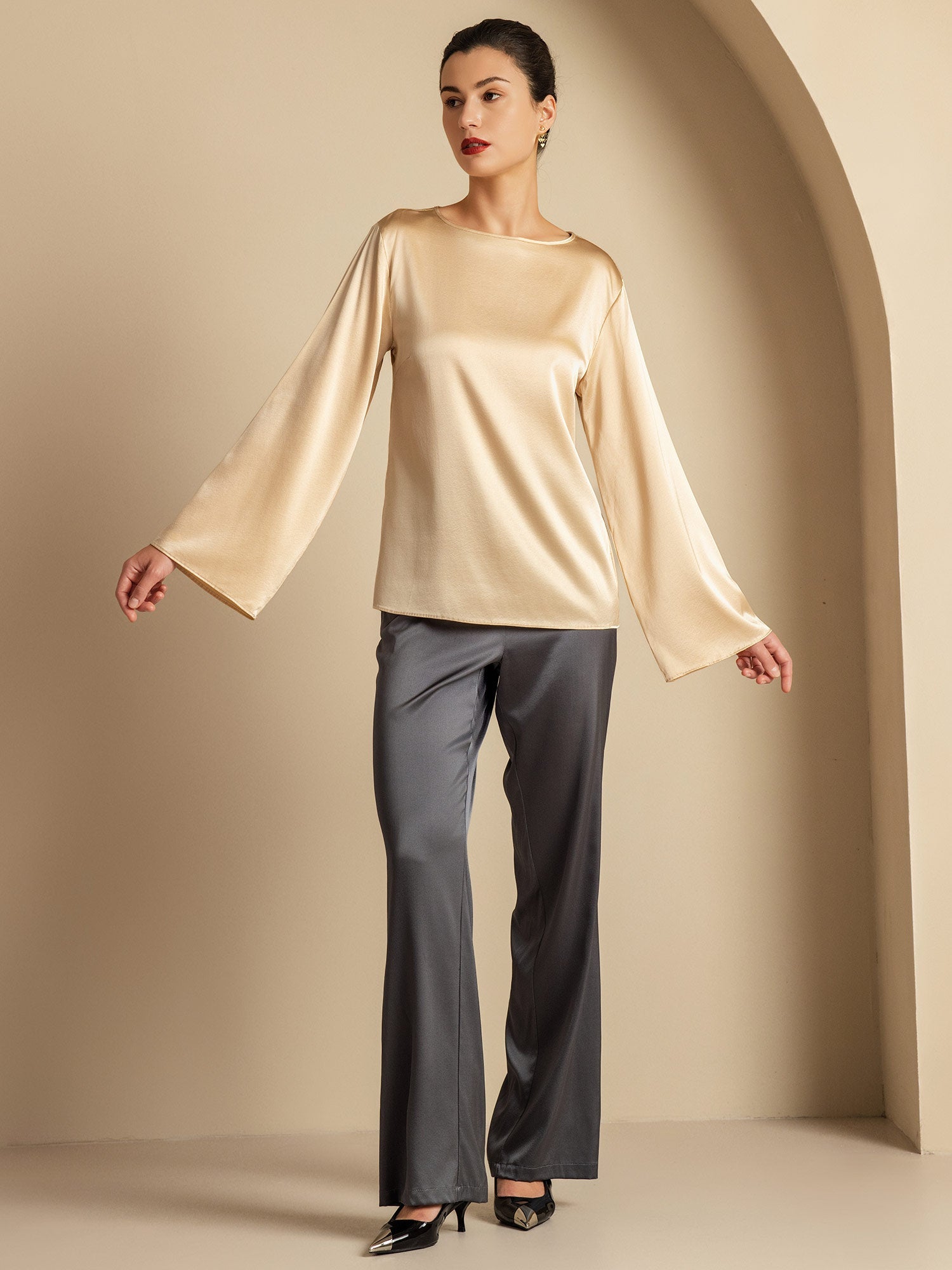 19Momme Silk Bell Sleeve Boat Neck Women's Top