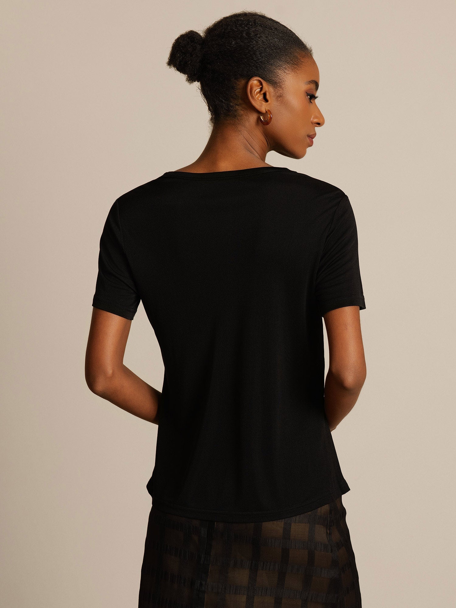 Women's Pure Silk Short Sleeve Round Neck T-Shirt