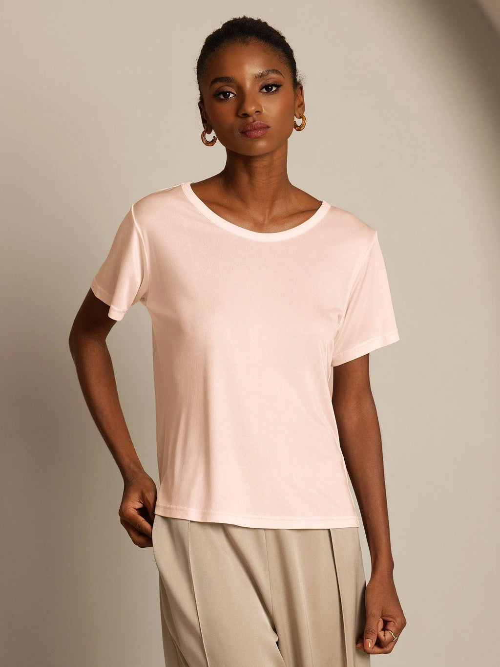 Women's Pure Silk Short Sleeve Round Neck T-Shirt