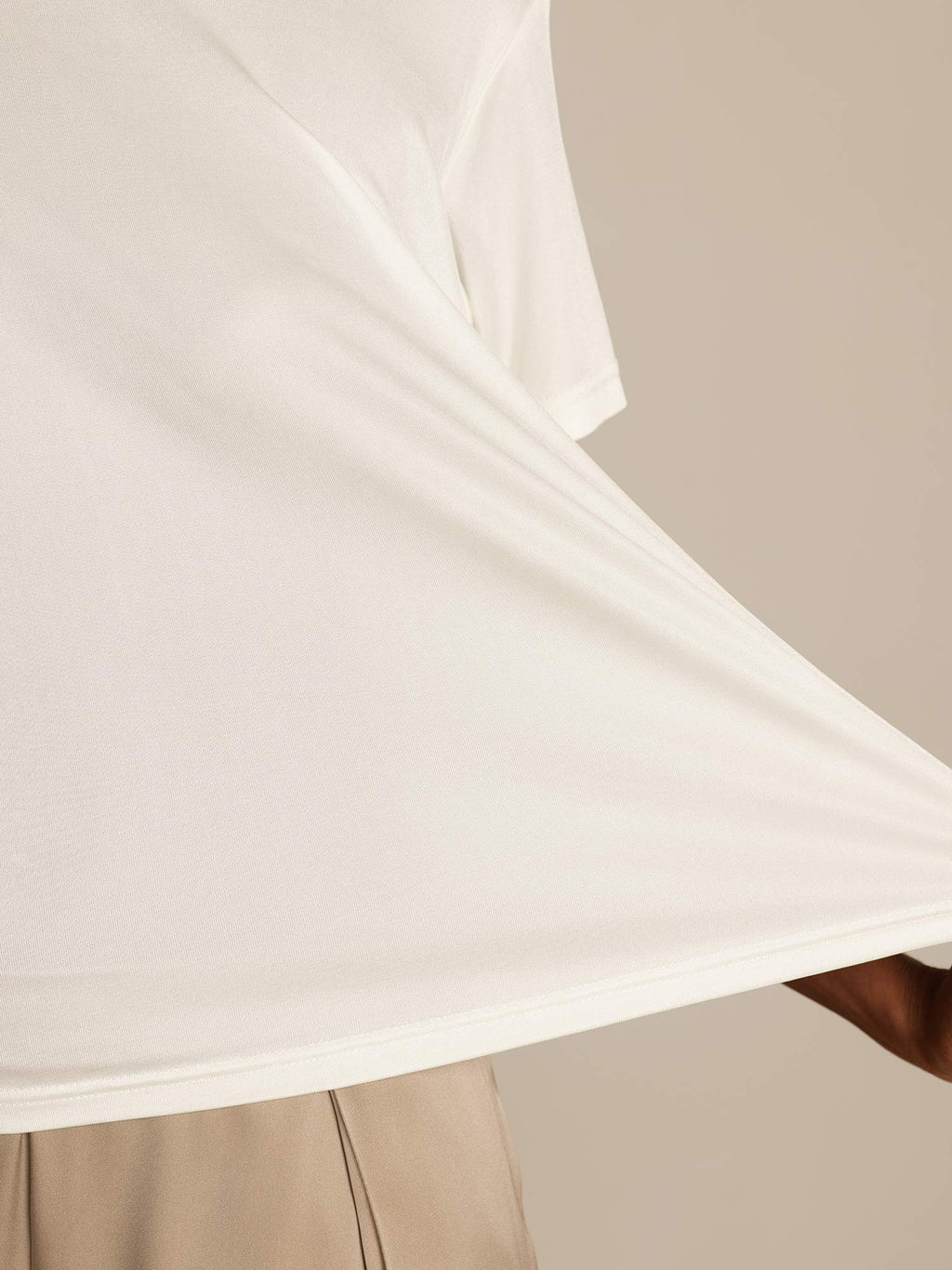 Women's Pure Silk Short Sleeve Round Neck T-Shirt
