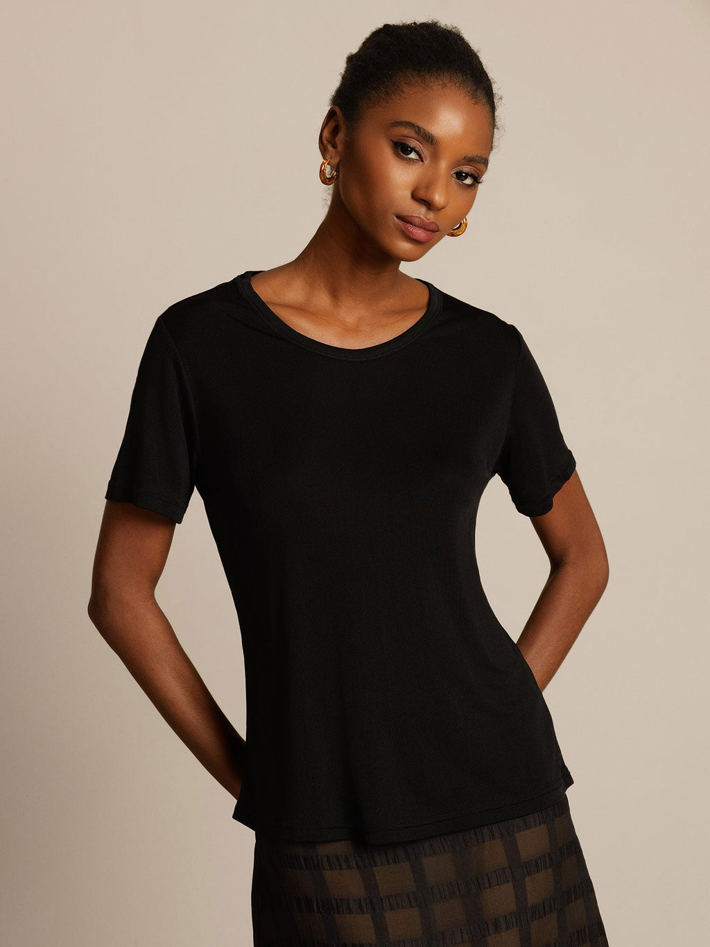 Women's Pure Silk Short Sleeve Round Neck T-Shirt
