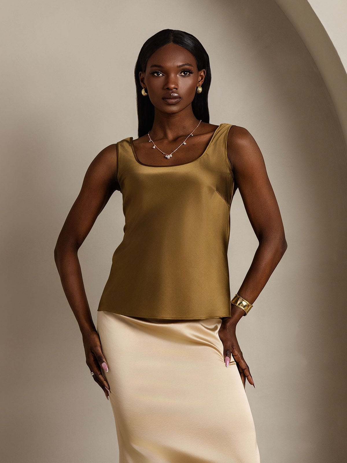 19Momme Silk Sleeveless U Neck Women's Tank Top