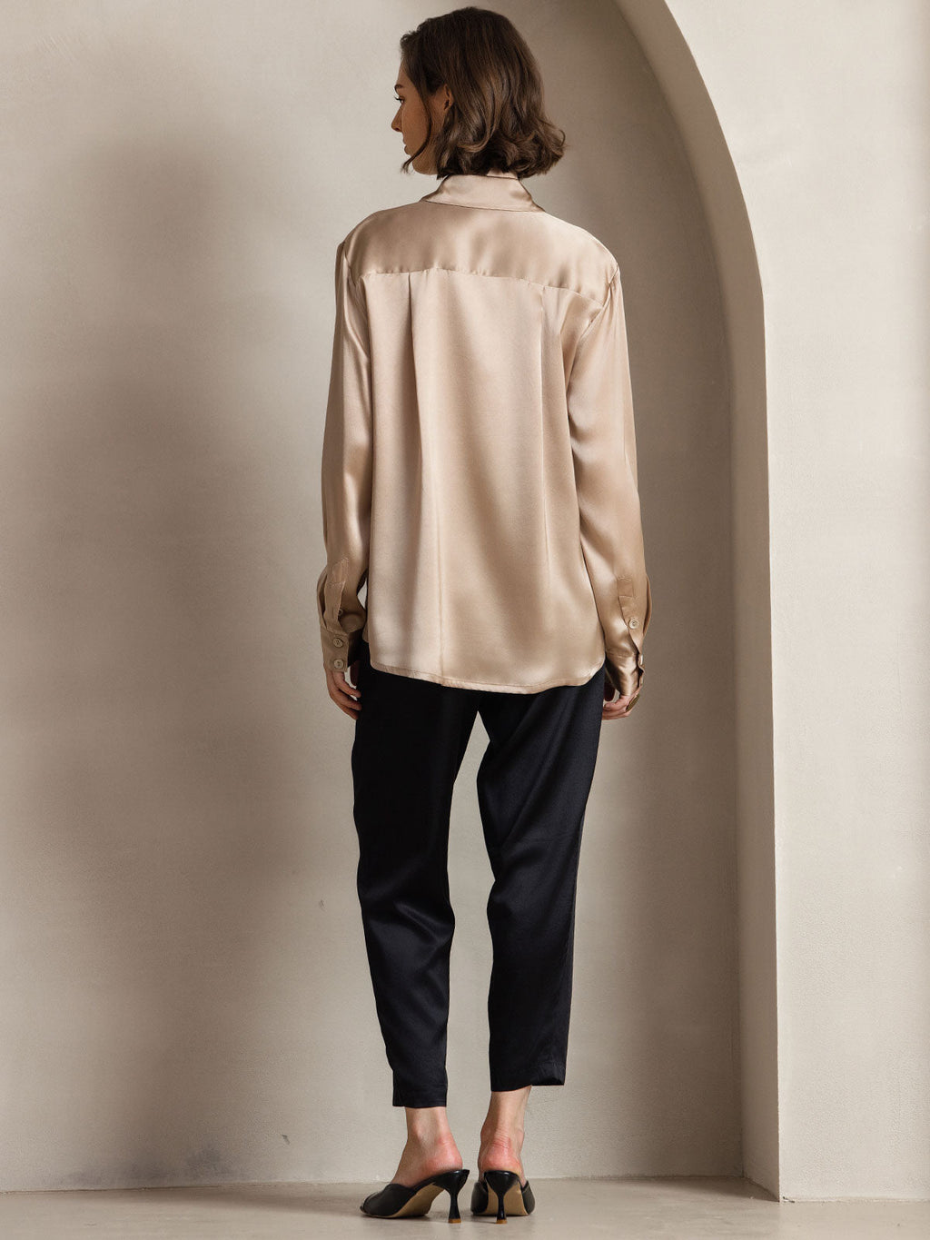 Women's 19 Momme Silk Long Sleeves Button-Up Shirt