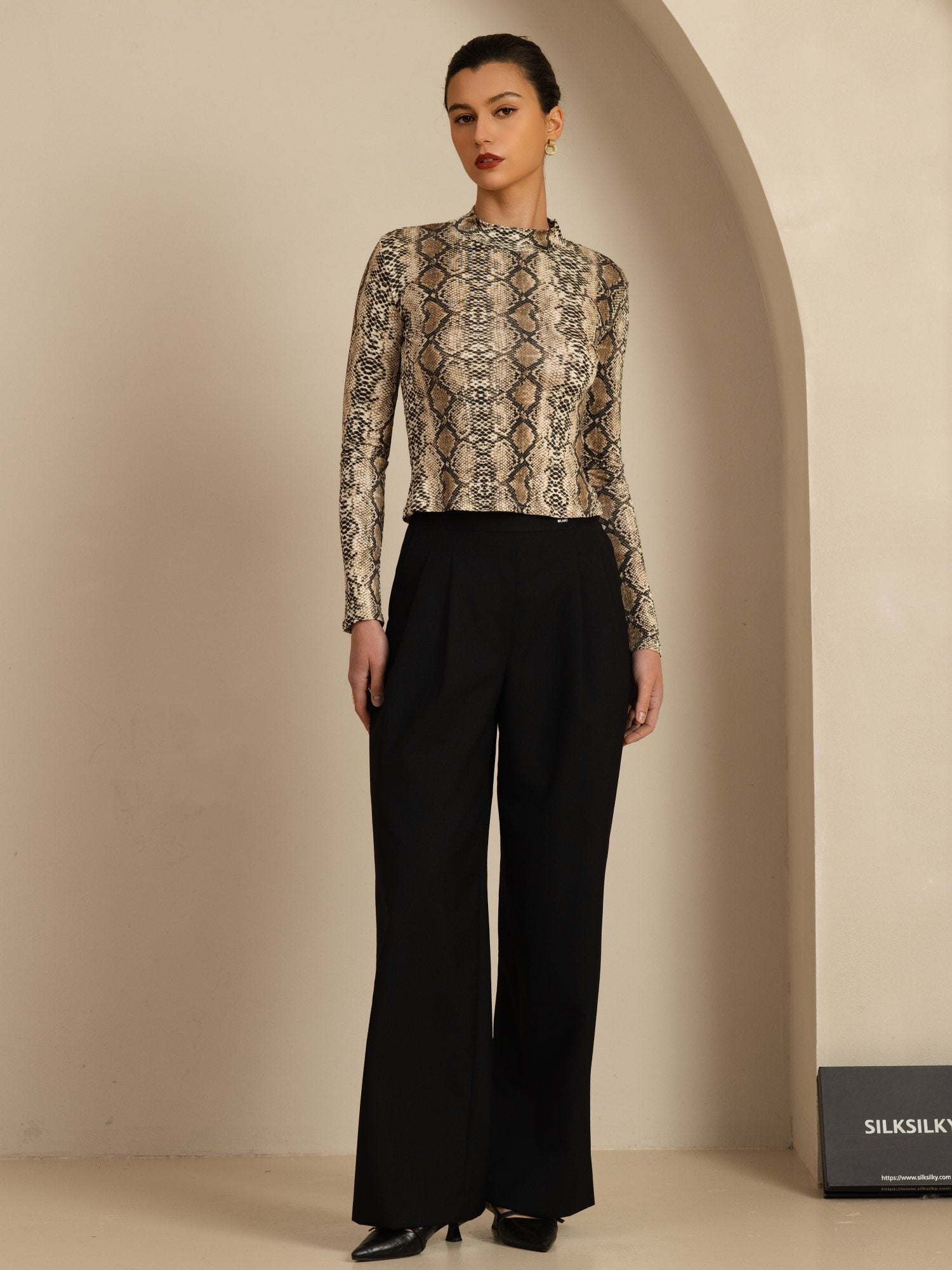Pure Silk Wild Animal Print Women's Long Sleeve Mock Neck Top