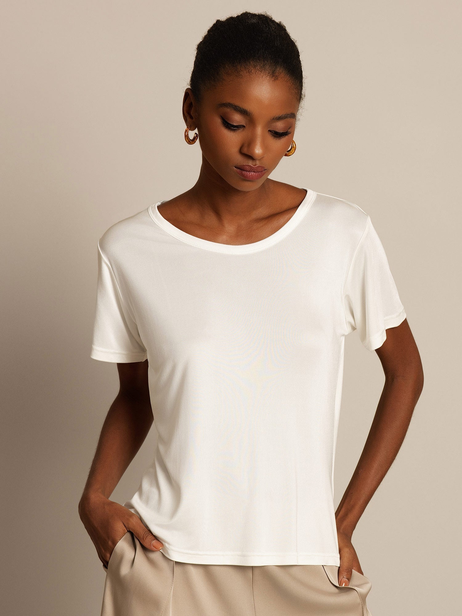 Women's Pure Silk Short Sleeve Round Neck T-Shirt