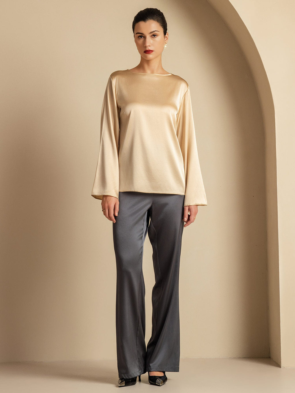 19Momme Silk Bell Sleeve Boat Neck Women's Top