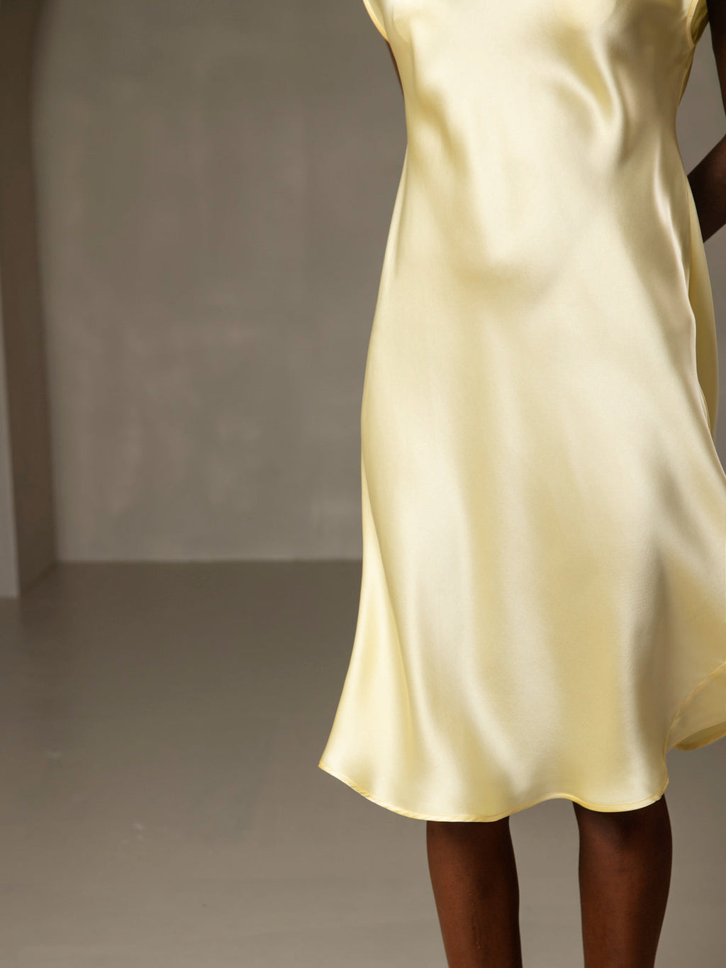 100% Mulberry Silk Cap Sleeve V-neck Midi Nightgown