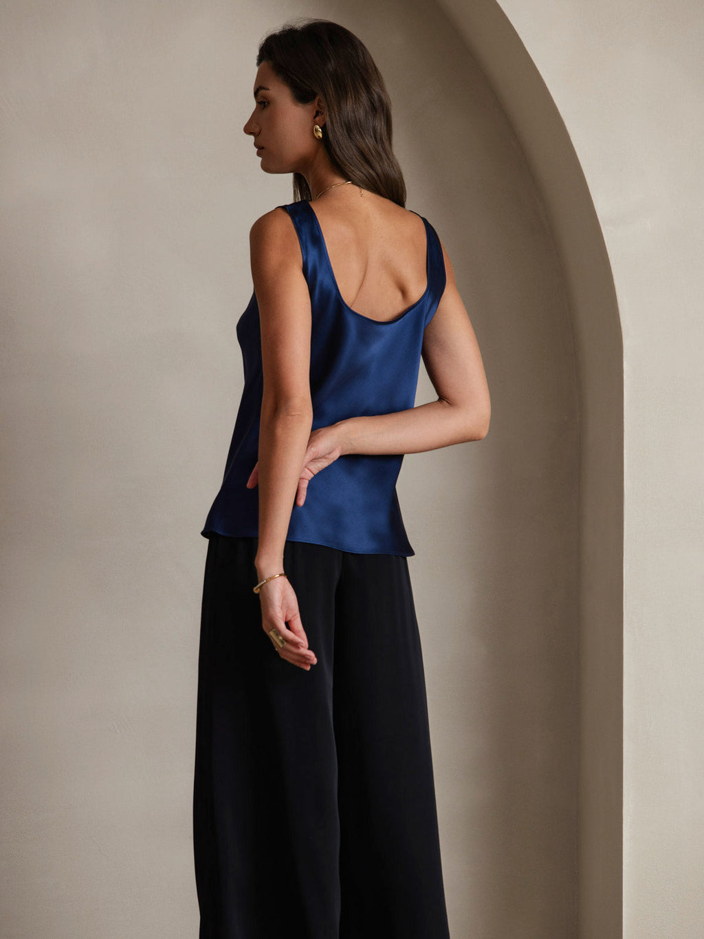 19Momme Silk Sleeveless U Neck Women's Tank Top