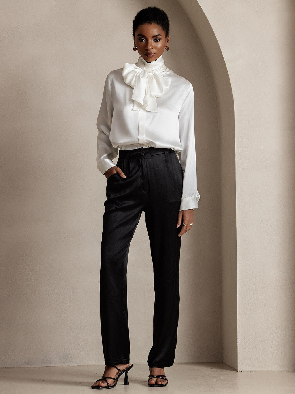 19Momme Silk High Waist Straight Fit Women's Pants with Zipper Side Pockets Design