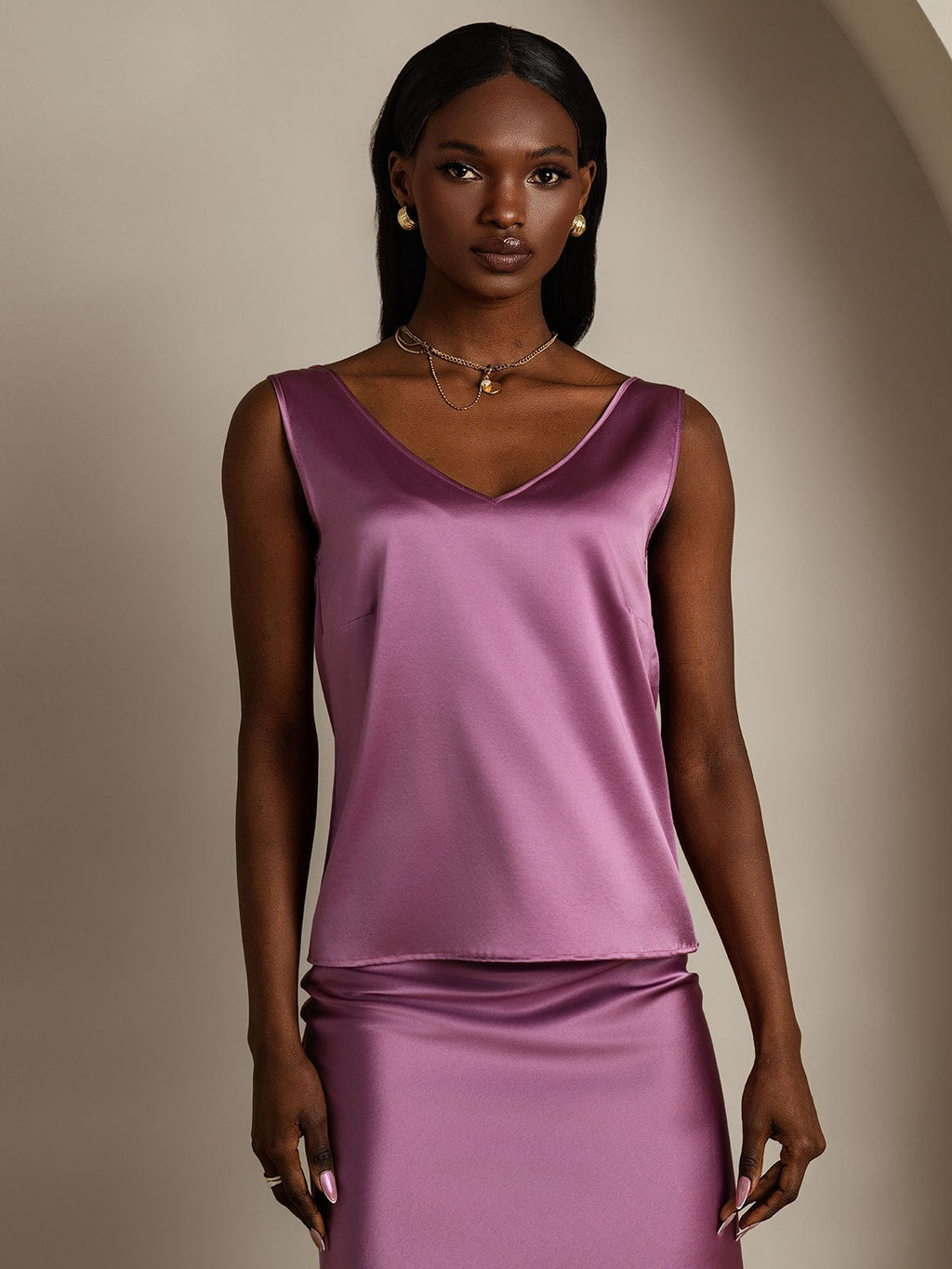 19Momme Silk Sleeveless V Neck Women's Tank Top with V Back Design
