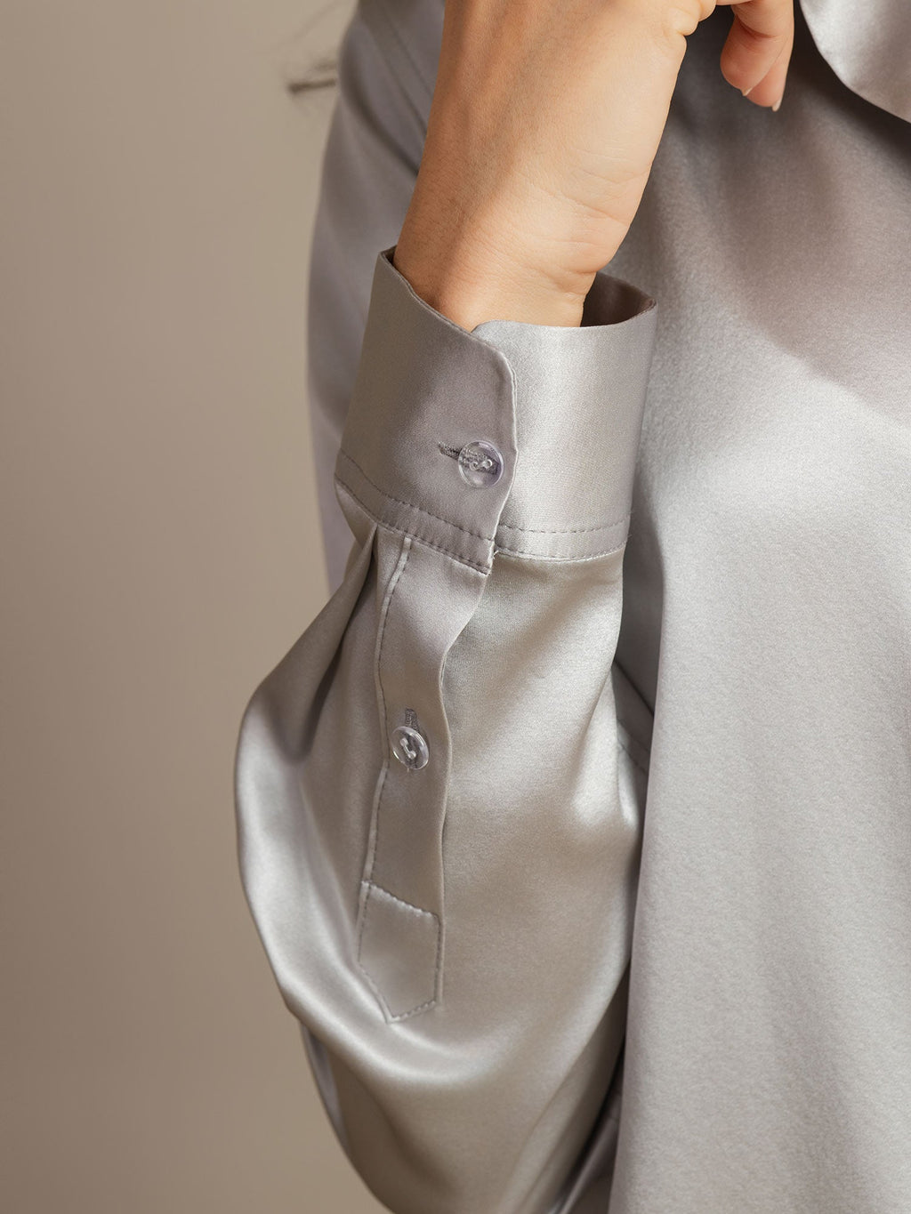 Women's 19 Momme Silk Long Sleeves Button-Up Shirt