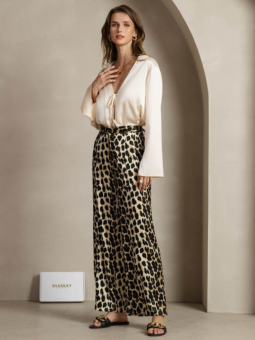 19Momme Silk Leopard Print Straight Leg Women's Pants With Side Pockets Design
