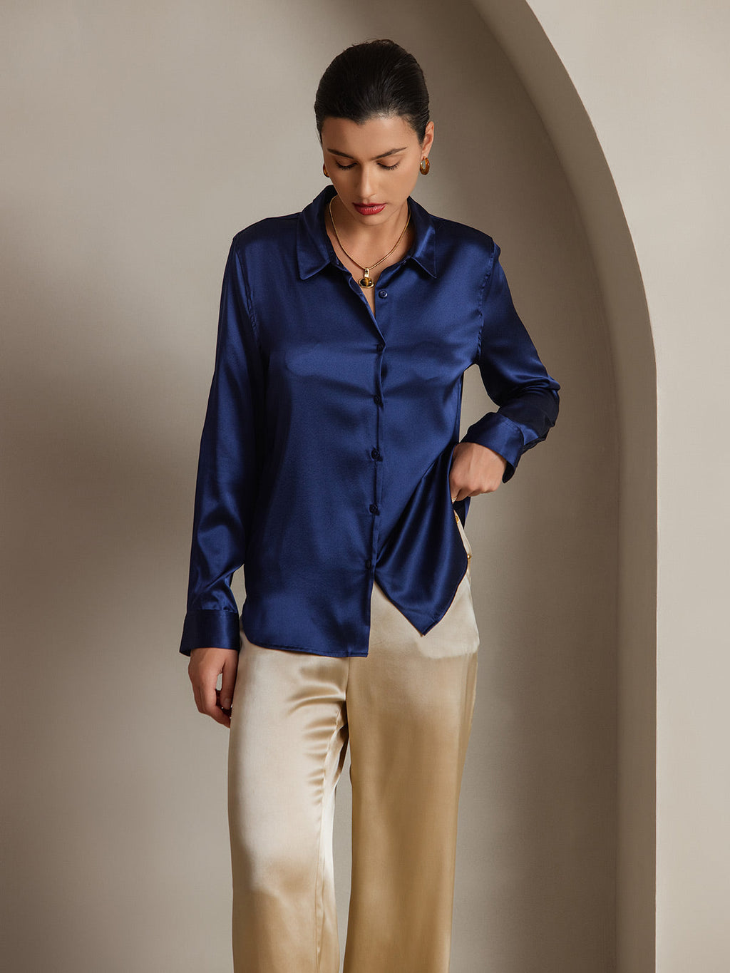 Women's 19 Momme Silk Long Sleeves Button-Up Shirt