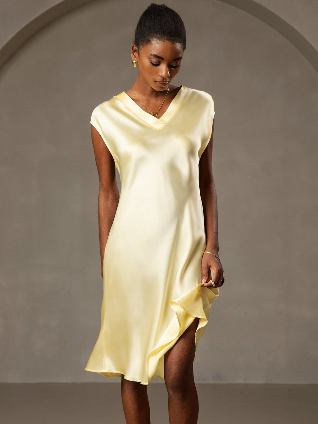 100% Mulberry Silk Cap Sleeve V-neck Midi Nightgown